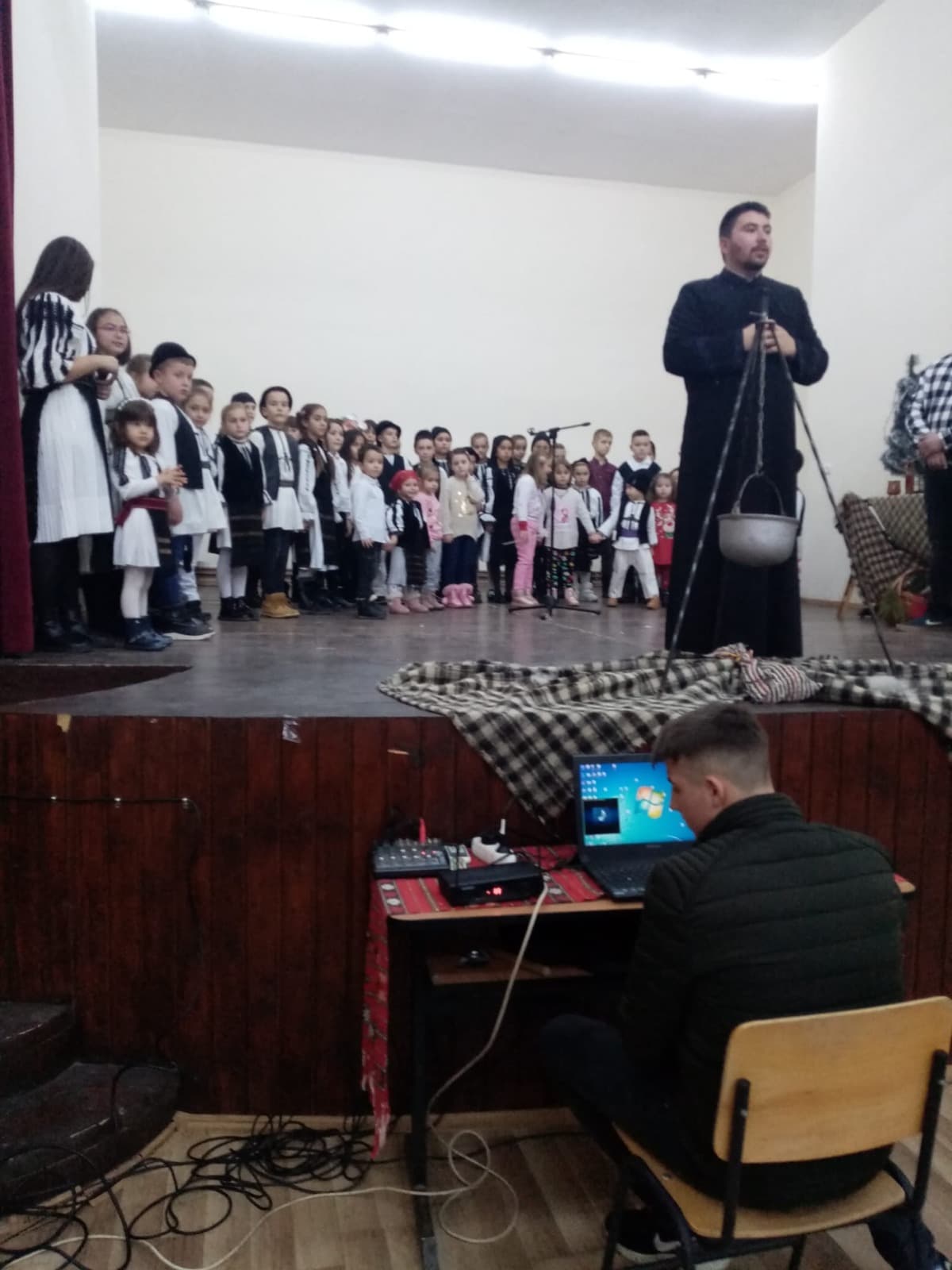 Baia de Fier - Acțiune Caritabilă 2021 - Photo 6